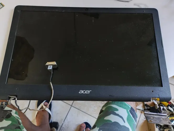 Tela Notebook Acer ES1-572
