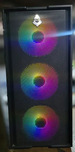 CPU com monitor de 20 polegadas comum, processador i5-10400F, ssd 480 gb sata, 8 gb de ram