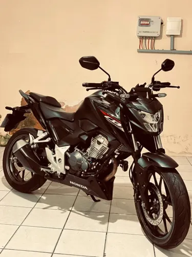 Honda CB Twister 300f 2025