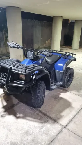 QUADRICICLO 250CC VENDO OU TROCO POR MOTO