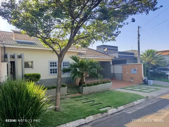Casa em condomínio em Vila Monte Verde, para locação por R$ 3.800,00 + o valor do IPTU e C