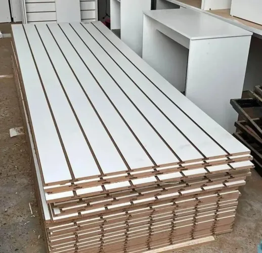 Painel para loja em mdf