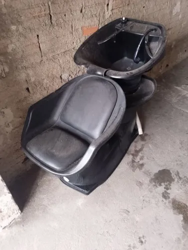 Lavatório semi-novo 