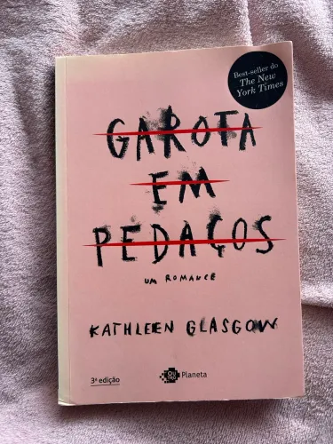Livro usado - Garota em pedaços 