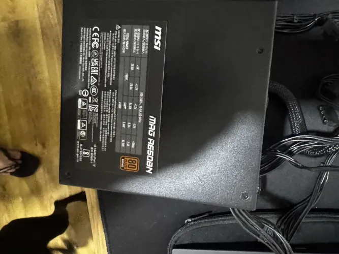 Fonte Msi Mag 650w 80 Plus Bronze Pfc Ativo A650bnl Preto (usada)
