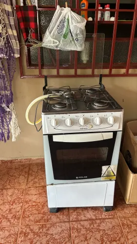 Fogão 4 bocas/ forno 