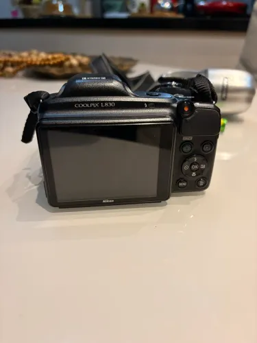 Câmera fotográfica NIKON COOLPIX L830