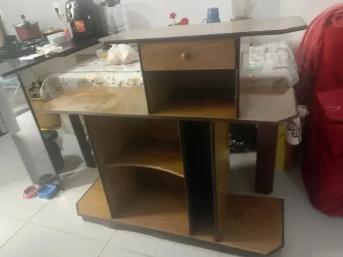 Rack/Estante para sala de Estar de Madeira