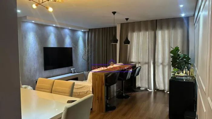 Apartamento à venda com living ampliado, sofisticação e conforto na Vila Floresta em Santo