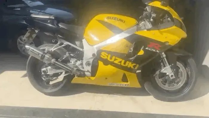 Vendo moto suzuki
