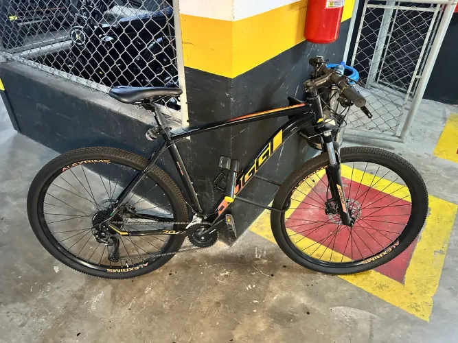 Bicicleta Oggi BW 7.0 Aro 29 18V Preta/Laranja 2022