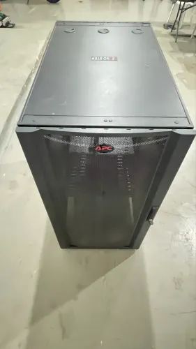 Rack para Servidor 24U APC