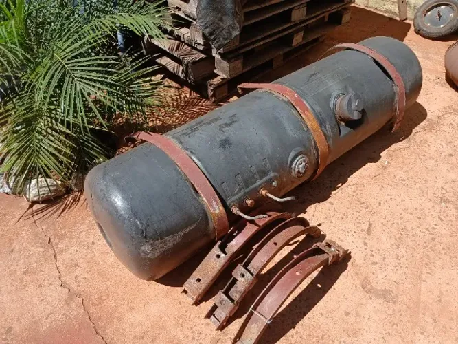 tanque de combustível redondo 210 lts com suportes