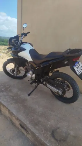 Para quem procura uma moto tá aí muito nova para vender rapidinho r$ 3000