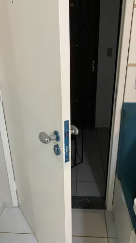 Fazemos troca de trinco regulagem de portas em geral 