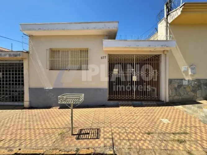 Casa Padrão à Venda em Vila Prado, São Carlos - Imperdível!