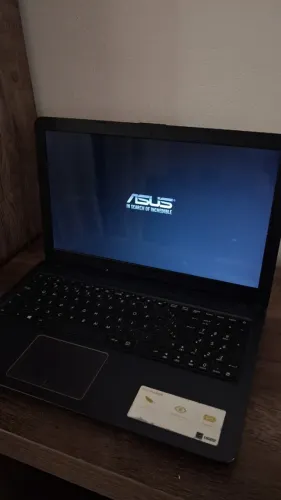 Notebook ASUS VivoBook 15 X5430UA- Intel core i3 1TB HD