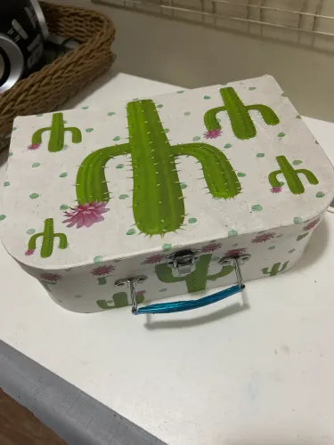 Maleta decorativa com Cactos