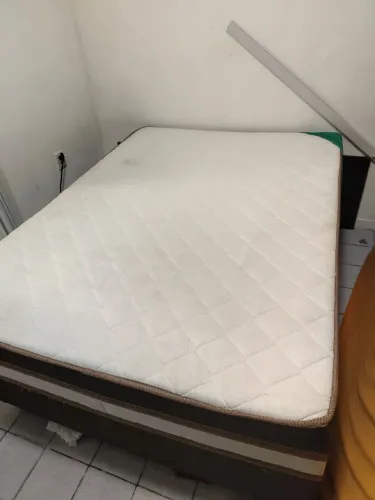 CAMA USADA EM BOM ESTADO