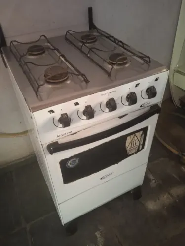 Fogão de 4 bocas funcionando tudo certinho