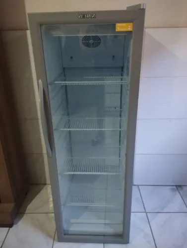 Freezer vertical expositor com led.