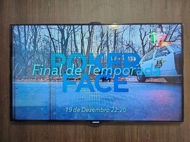 Smart Tv Samsung LED 3D 45' polegadas camera comandos de voz e gestos com listras na tela