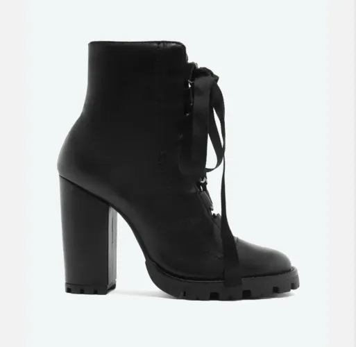 Bota Schutz 37