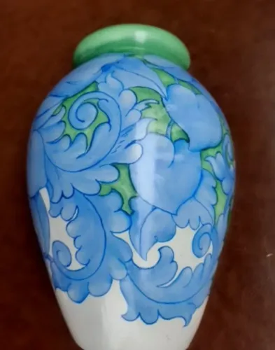 Vaso vintage em porcelana com pintura manual meio vaso 28cm altura