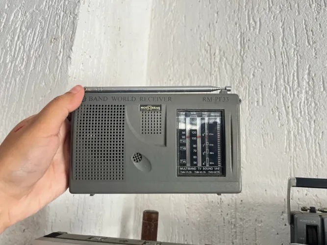 Rádio Antigo Motobras RM-PF33 4 Bandas World Receiver Vintage