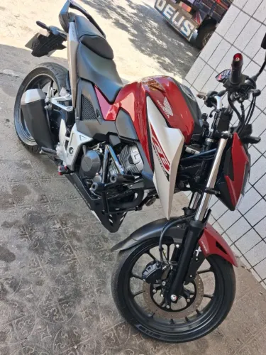 Cb 300f twister ABS com acessórios. Nova de verdade!