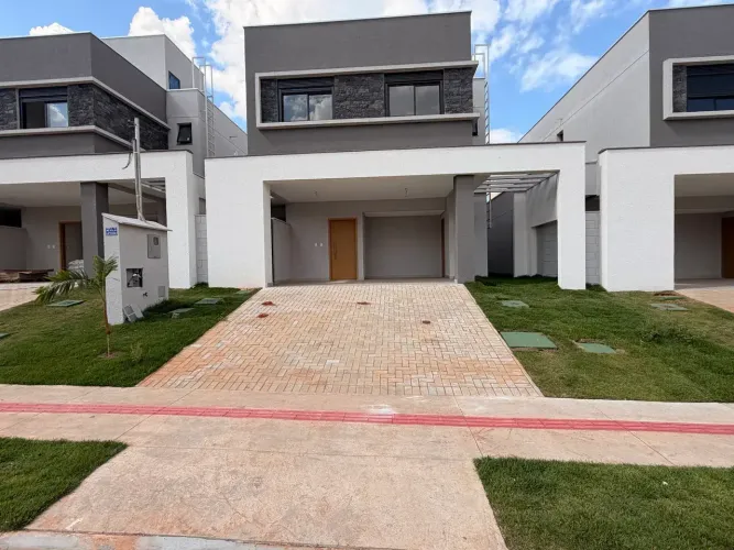 Residência com Piscina Privativa e Espaço Gourmet Integrado
