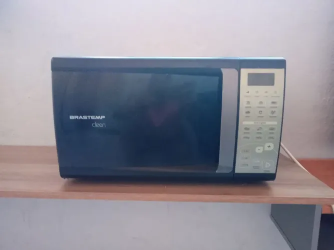 Micro-ondas Brastemp Clean 20 Litros