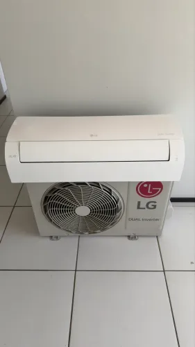 Ar-condicionado LG INVERTER 9.000 btus