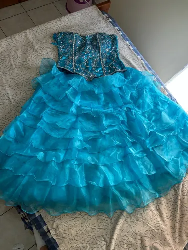 vestido de debutante azul tiffany gg