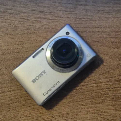 SONY CYBER-SHOT W390 14.1MP 5X ZOOM