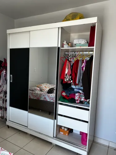 Guarda roupa