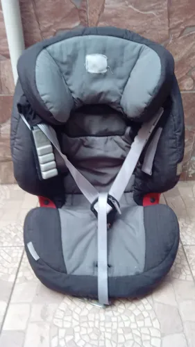 Cadeirinha de criança para carro