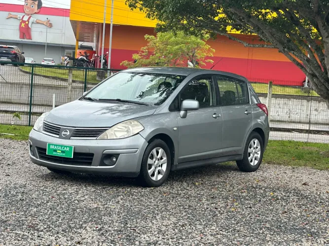 Nissan Tiida S 1.8/1.8 Flex 16V Mec. 2008