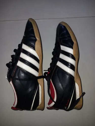 Chuteira futsal Adidas tamanho ho 41 usado