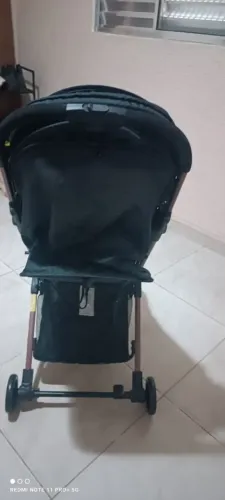 Vendo carrinho de bebê novo(nunca usado)