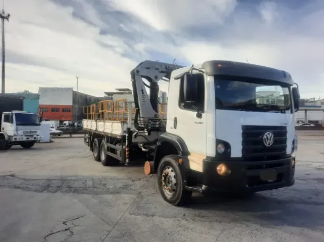 Caminhão Munck VW 31.280 6x4 ano 2019 TKA 45.700 Premium 2021