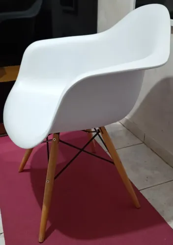 1 Uma Cadeira Pé Palito Leroy Merlin Nova R$200 !!! Retirada na Asa Norte