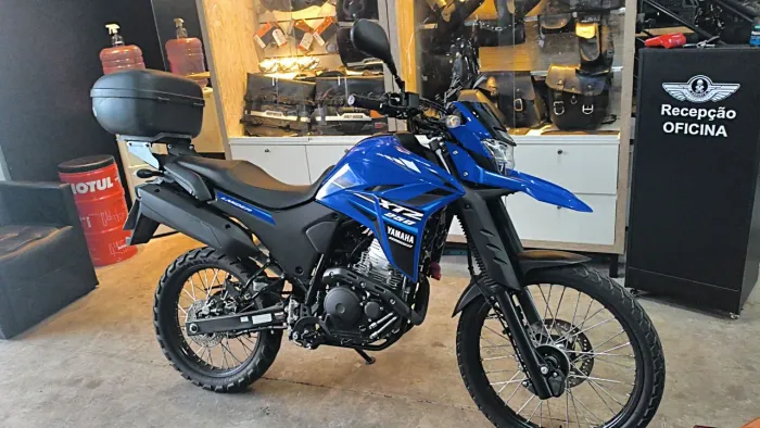 Yamaha Lander 250 baixo km com acessórios