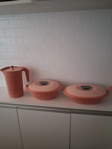 Kit Tupperware Travessa, Sopeira e Jarra.