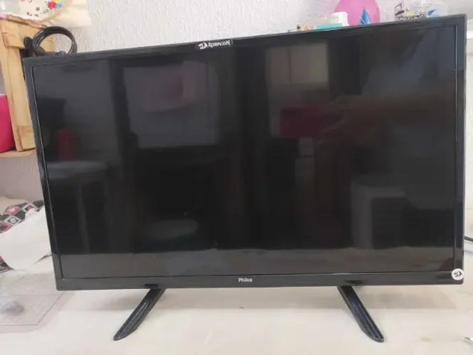TV Philco LED 24" PTV24C10D - Excelente Estado!