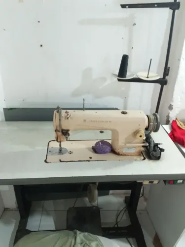 Máquina de costura industrial 