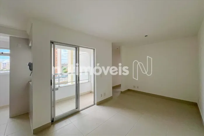 Apartamento de 02 quartos para locação no Serrano!