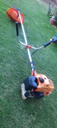 Roçadeira a gasolina