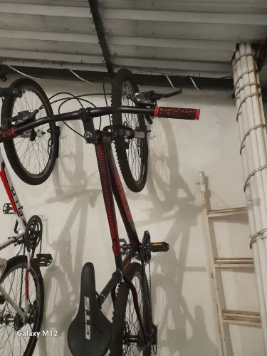Bicicheta motobaike aro 29 GTS 21 marchas câmbio shimano freio a disco amortecedor diantei