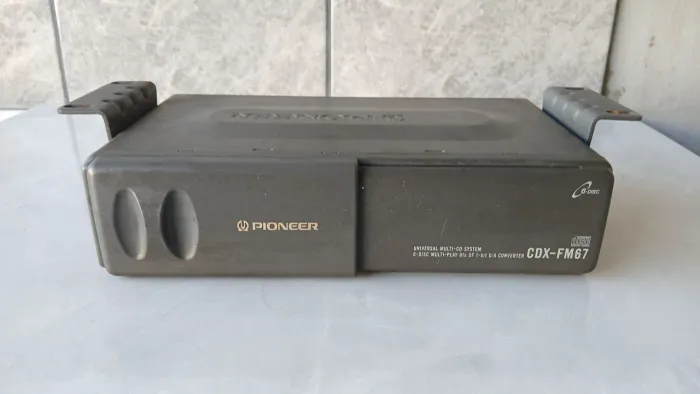 Disqueteira Pioneer CDX FM67